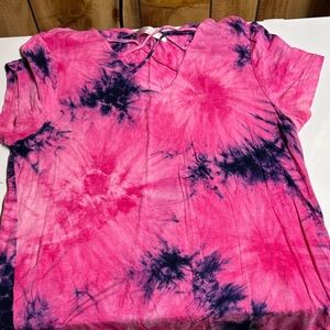 No Boundaries Pink and Dark Blue Tie-Dye Women's Tee
